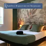 Grand Le Saule En Scie - 3 Etoiles - Chauffe, 12 A 14 Pers, Jardin Clos, 30 Mn Puydufou Holiday home