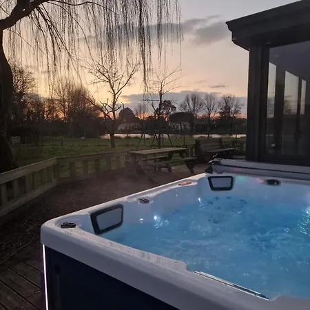 Grand Le Saule En Scie - 3 Etoiles - Chauffe, 12 A 14 Pers, Jardin Clos, 30 Mn Puydufou