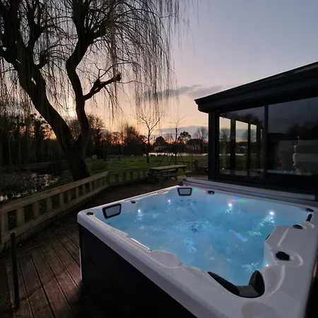 Σπίτι διακοπών Grand Le Saule En Scie - 3 Etoiles - Chauffe, 12 A 14 Pers, Jardin Clos, 30 Mn Puydufou