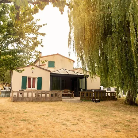 Σπίτι διακοπών Grand Le Saule En Scie - 3 Etoiles - Chauffe, 12 A 14 Pers, Jardin Clos, 30 Mn Puydufou Nueil-sous-les-Aubiers