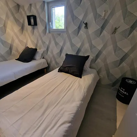 Grand Le Saule En Scie - 3 Etoiles - Chauffe, 12 A 14 Pers, Jardin Clos, 30 Mn Puydufou * Nueil-sous-les-Aubiers