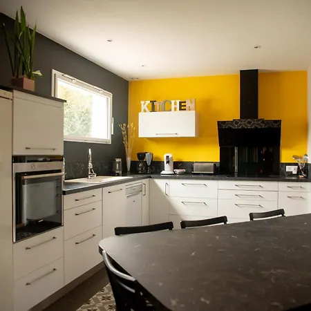 Σπίτι διακοπών Grand Le Saule En Scie - 3 Etoiles - Chauffe, 12 A 14 Pers, Jardin Clos, 30 Mn Puydufou Nueil-sous-les-Aubiers