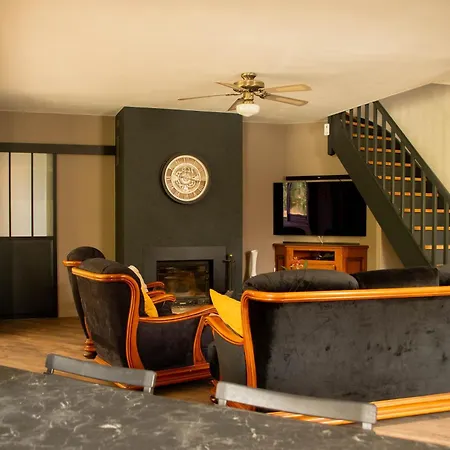 Grand Le Saule En Scie - 3 Etoiles - Chauffe, 12 A 14 Pers, Jardin Clos, 30 Mn Puydufou 度假居 *