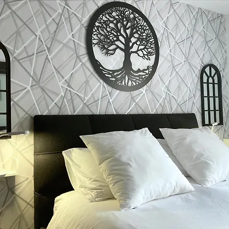 Grand Le Saule En Scie - 3 Etoiles - Chauffe, 12 A 14 Pers, Jardin Clos, 30 Mn Puydufou 度假居 Nueil-sous-les-Aubiers