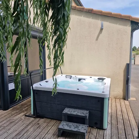 Grand Le Saule En Scie - 3 étoiles - Spa, 6 à 14 Pers, Jardin Clos, 30 Mn Puydufou Casa vacanze *