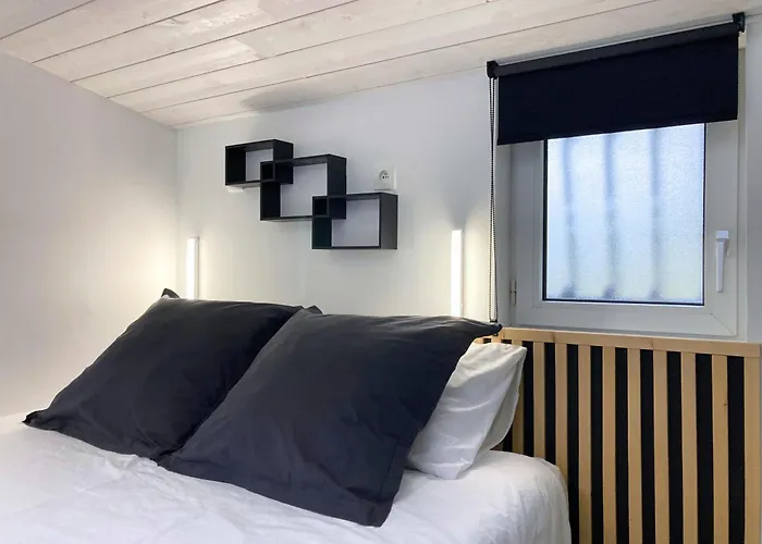 Сasa de vacaciones Grand Le Saule En Scie - 3 étoiles - Chauffé, 12 à 14 Pers, Jardin Clos, 30 Mn Puydufou Nueil-sous-les-Aubiers