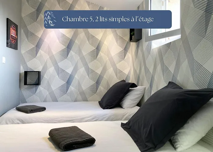 Grand Le Saule En Scie - 3 étoiles - Chauffé, 12 à 14 Pers, Jardin Clos, 30 Mn Puydufou Сasa de vacaciones