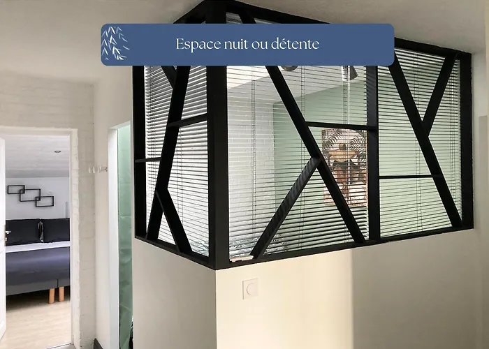 Сasa de vacaciones Grand Le Saule En Scie - 3 étoiles - Chauffé, 12 à 14 Pers, Jardin Clos, 30 Mn Puydufou Nueil-sous-les-Aubiers