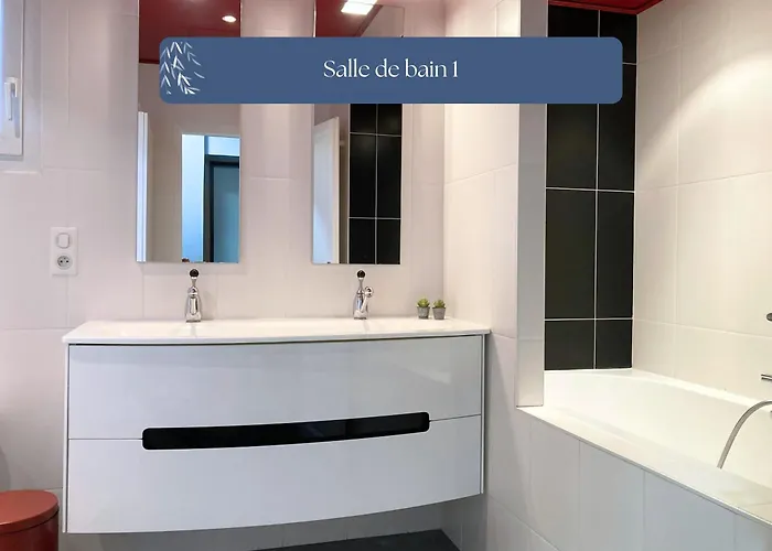 Grand Le Saule En Scie - 3 étoiles - Chauffé, 12 à 14 Pers, Jardin Clos, 30 Mn Puydufou Nueil-sous-les-Aubiers