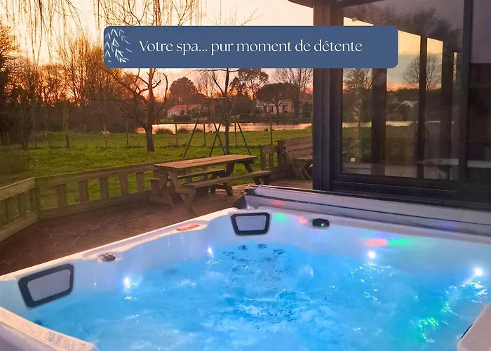 Grand Le Saule En Scie - 3 étoiles - Chauffé, 12 à 14 Pers, Jardin Clos, 30 Mn Puydufou Сasa de vacaciones