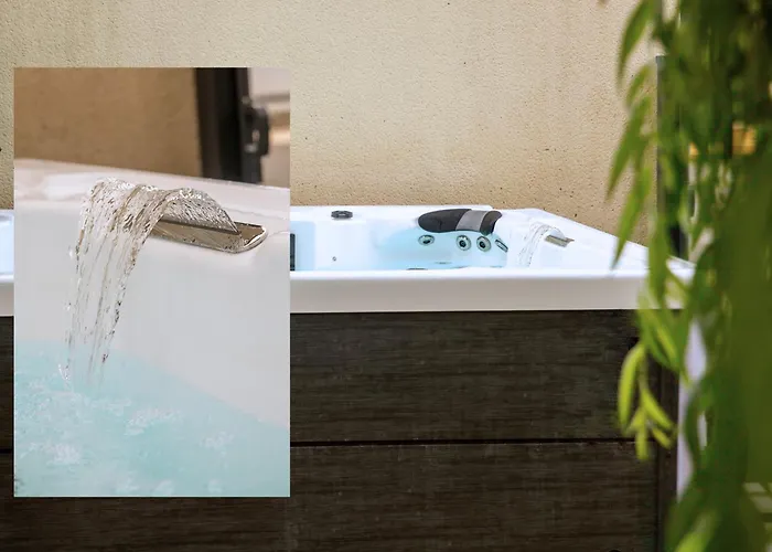 Сasa de vacaciones Grand Le Saule En Scie - 3 étoiles - Chauffé, 12 à 14 Pers, Jardin Clos, 30 Mn Puydufou Nueil-sous-les-Aubiers